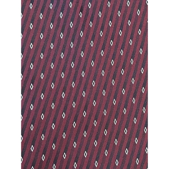 Club Room Burgundy 100% Silk Men’s Neck Tie Made In Usa - Picture 10 of 10